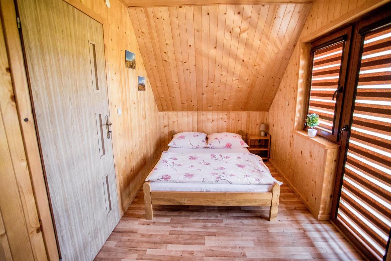 Chaty Na Cholewicy Domki Caloroczne Solina  Exteriör bild