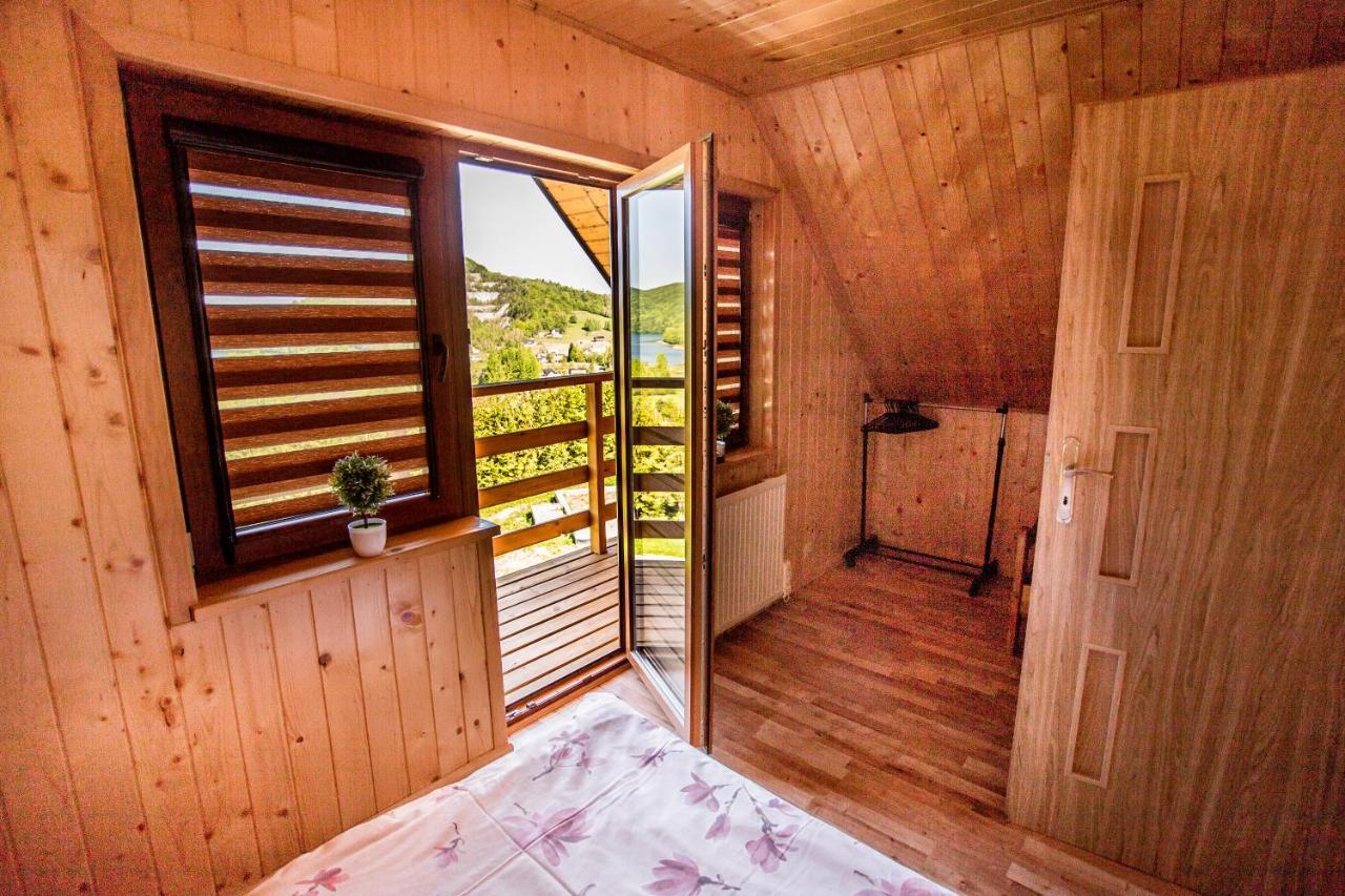 Chaty Na Cholewicy Domki Caloroczne Solina  Exteriör bild