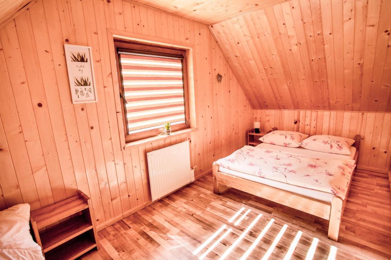 Chaty Na Cholewicy Domki Caloroczne Solina  Exteriör bild